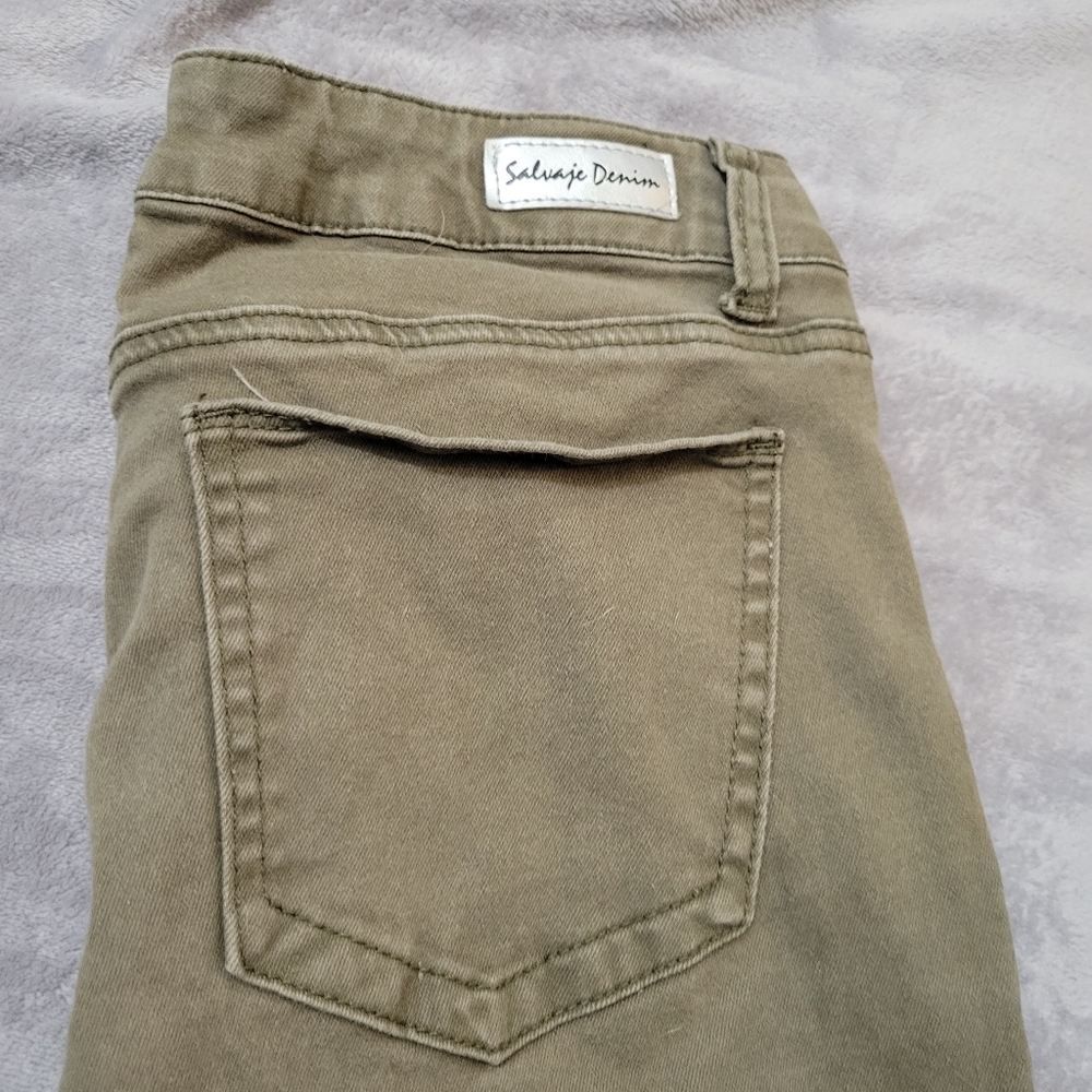 Skinny jeans